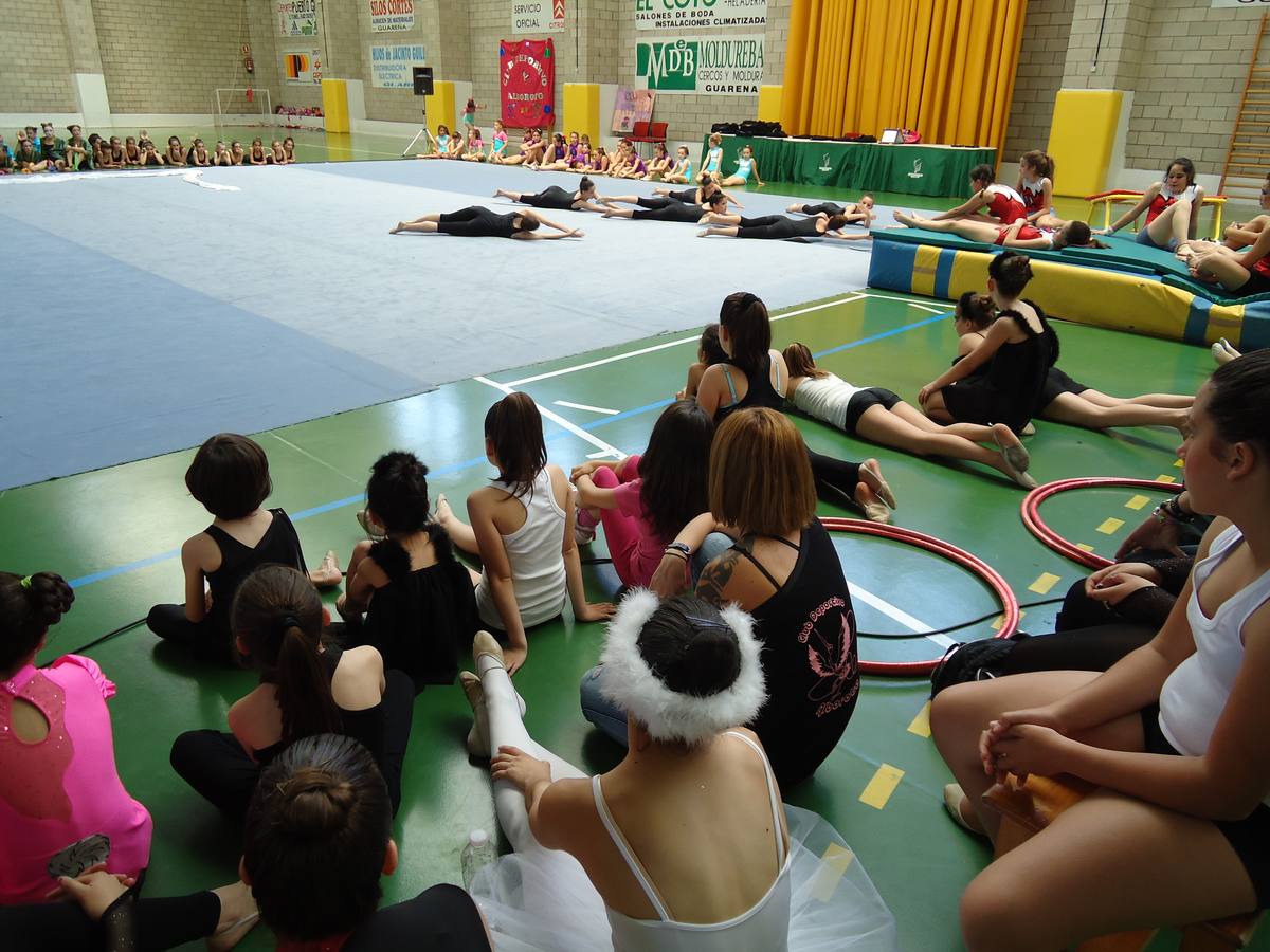 Una de las escuelas deportivas que concentra a muchas niñas es la gimnasia rítmica.