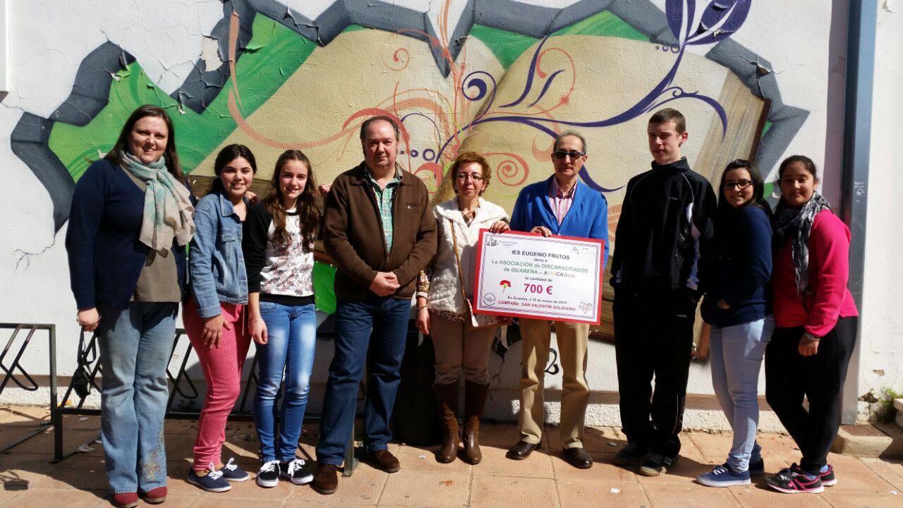 Imagen de archivo de 2015 cuando Adiscagua recibía donación del Instituto Eugenio Frutos por San Valentín.