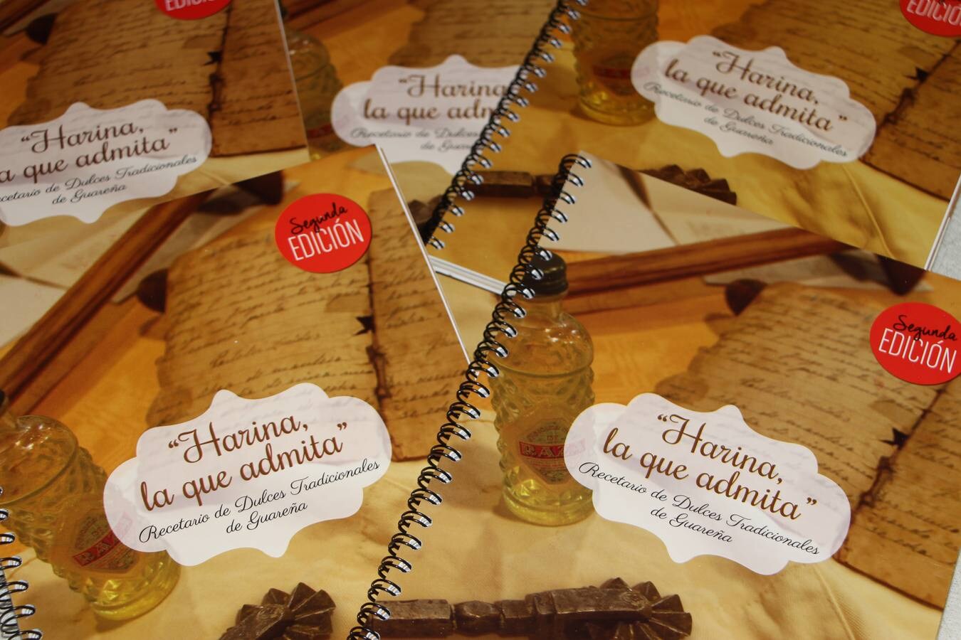 La segunda edición del libro 'Harina, la que admita', el recetario de dulces tradicionales de Guareña, ya está en la calle.