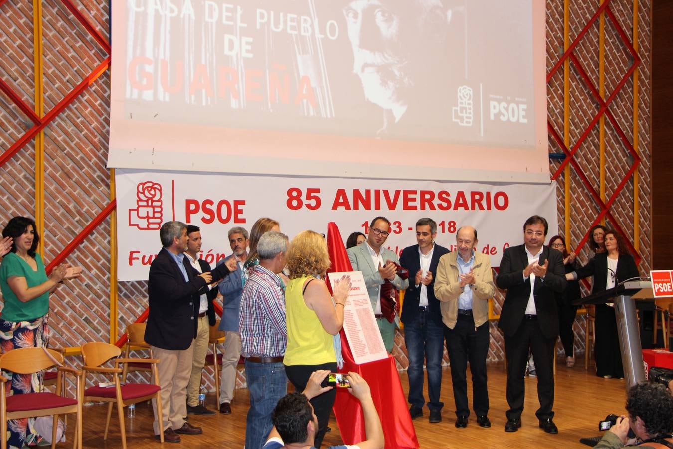27 vecinos elegidos Miembros Honoríficos por el PSOE local