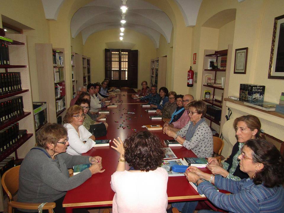 La biblioteca anuncia un segundo club de lectura conducido por Carlos Salguero