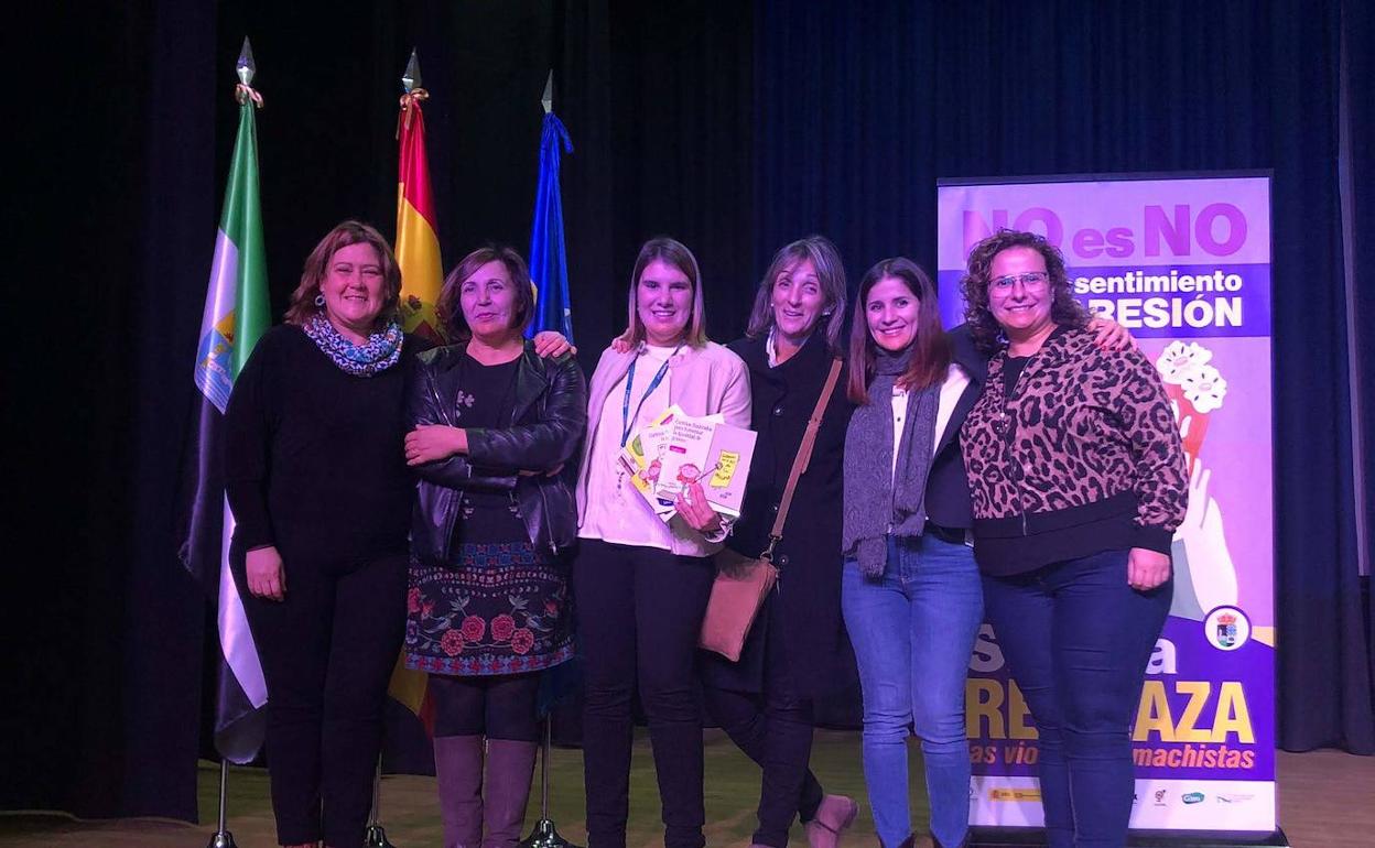 Elena Ayuso en la presentación de la campaña del material para sensibilizar en igualdad