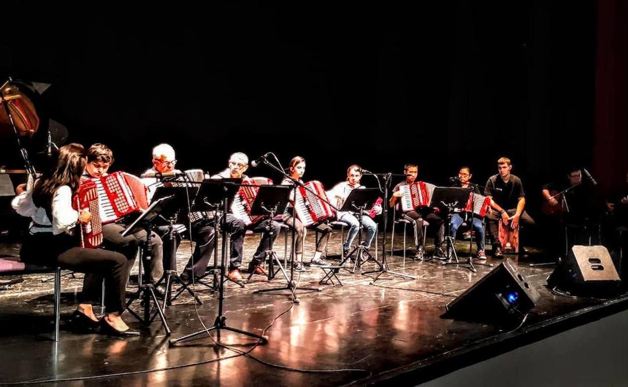 Alumnos de la Escuela Municipal de Música de Herrera del Duque