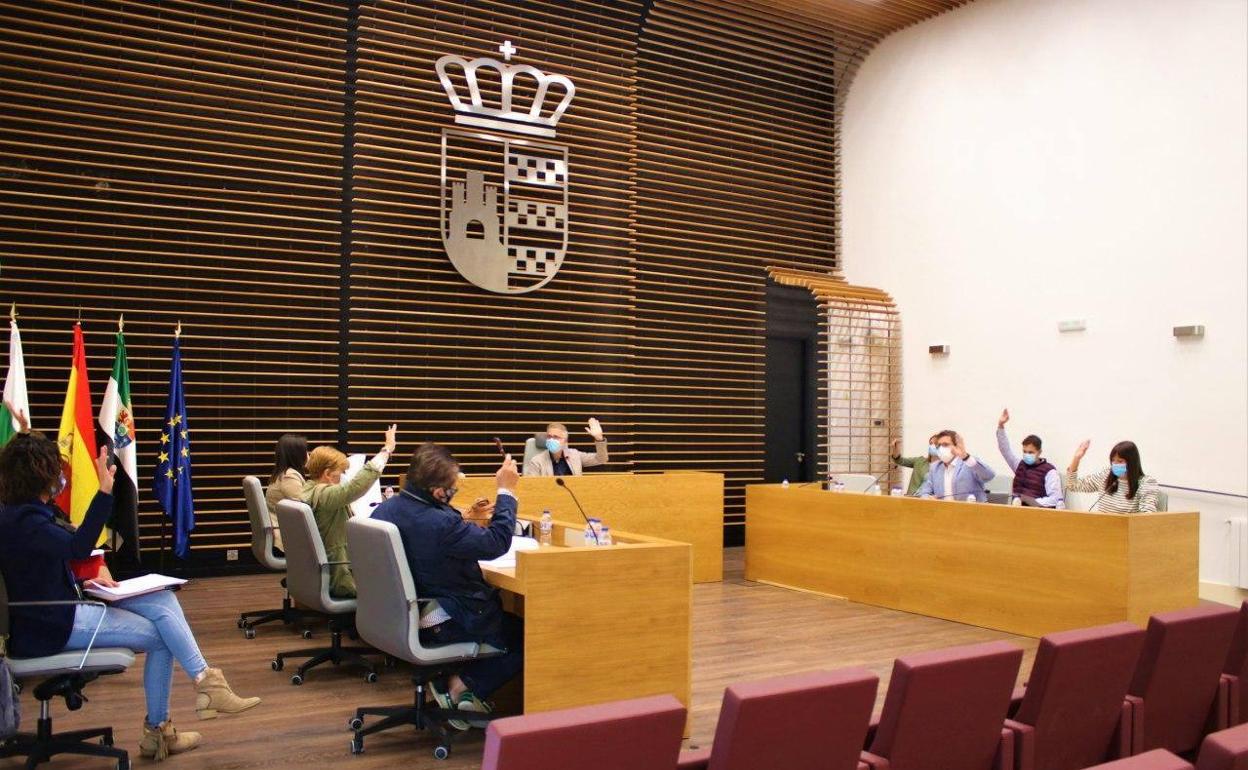 Se celebra el pleno ordinario de septiembre en el Ayuntamiento de Herrera del Duque