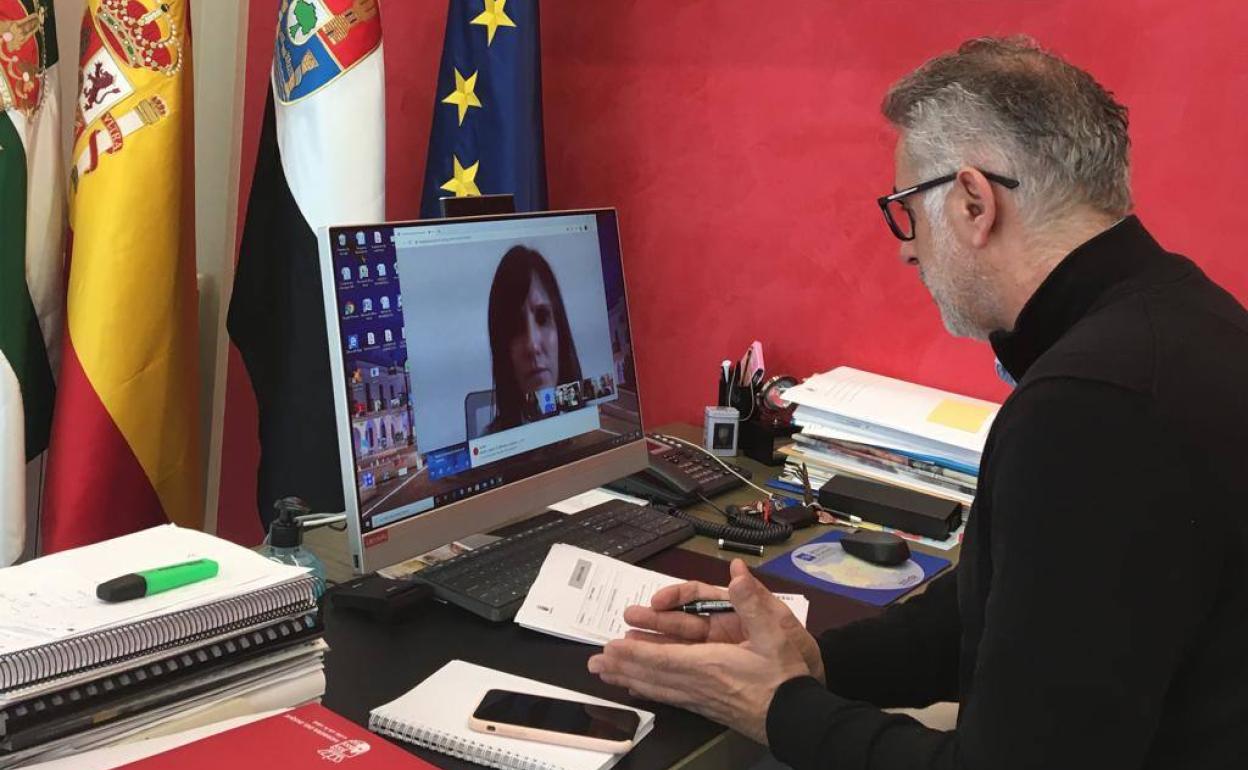 El Ayuntamiento de Herrera del Duque aprueba una partida de 15.000 euros para apoyar al pequeño comercio y a la hostelería