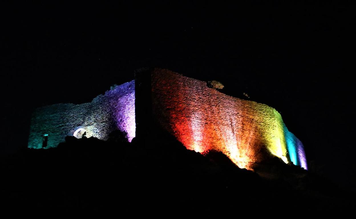 Visitas guiadas al casco histórico y al castillo con la luna llena