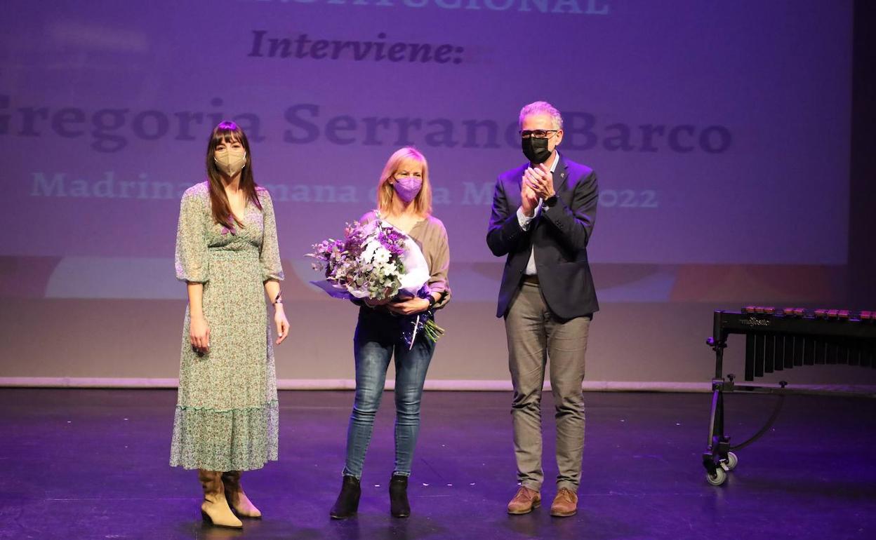 El viernes por la noche se celebro el acto institucional de la Mujer 2022 con la presencia de la Directora General del IMEX de la Junta de Extremadura