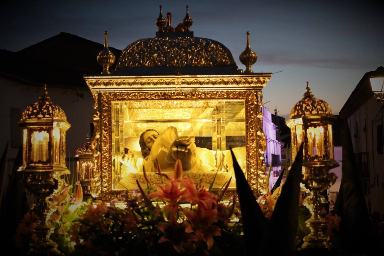 Un Viernes Santo propicio para la procesión