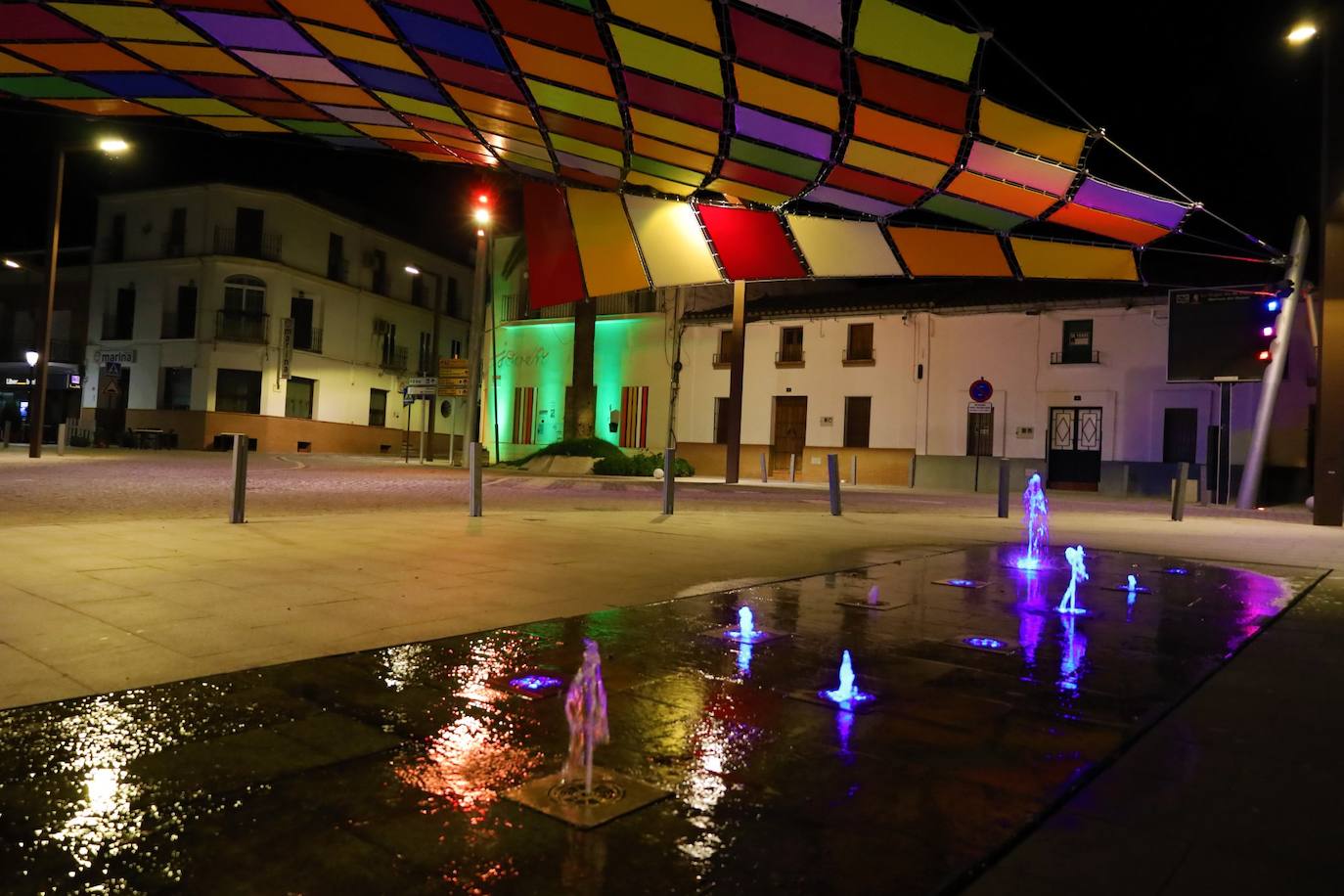 Fotos: Herrera del Duque se tiñe de colores reivindicando el Día del Orgullo LGTBi