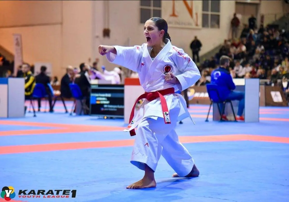 Candela Peña: De Extremadura al podio internacional de karate