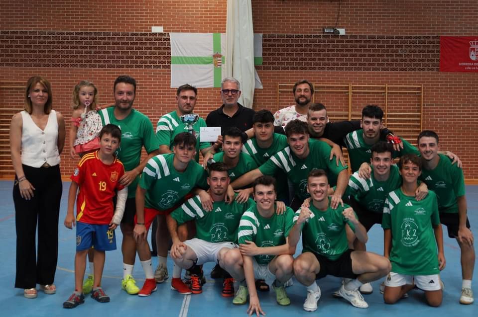 El equipo Talento Herrereño gana el XV Torneo 24H de futbol sala