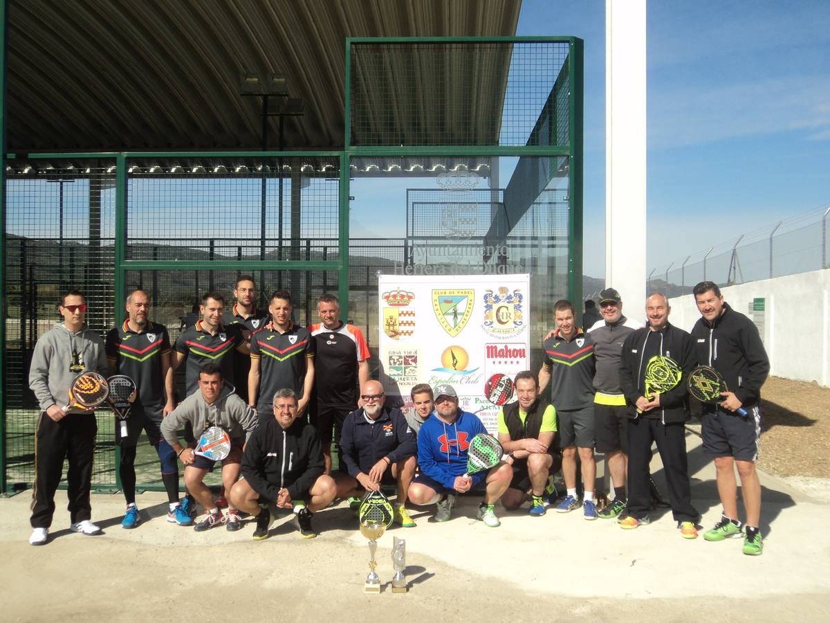 Se celebra el primer torneo interclub de pádel en la localidad
