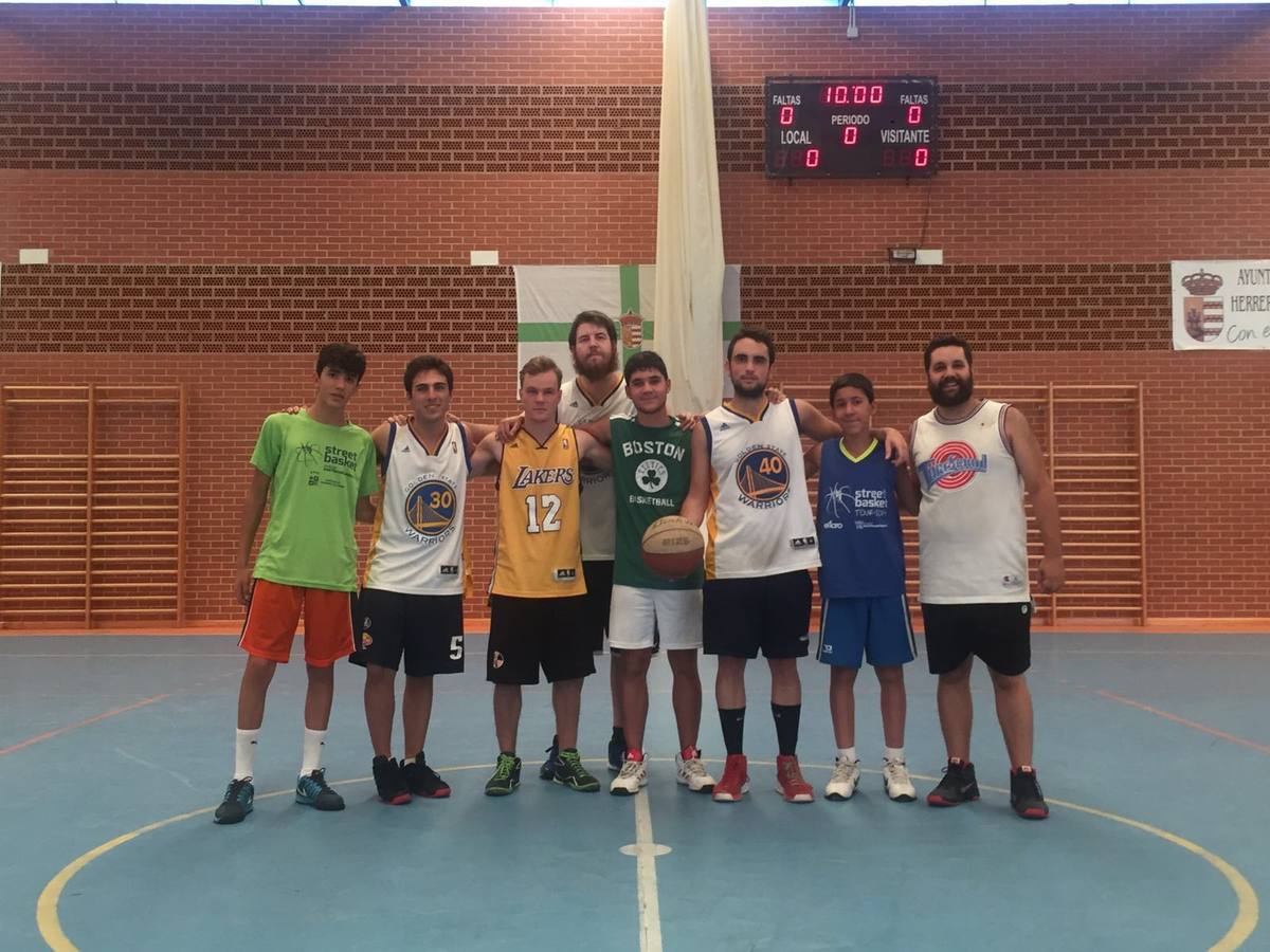 Baloncesto y Ping-pong primeras actividades del programa de feria 2016