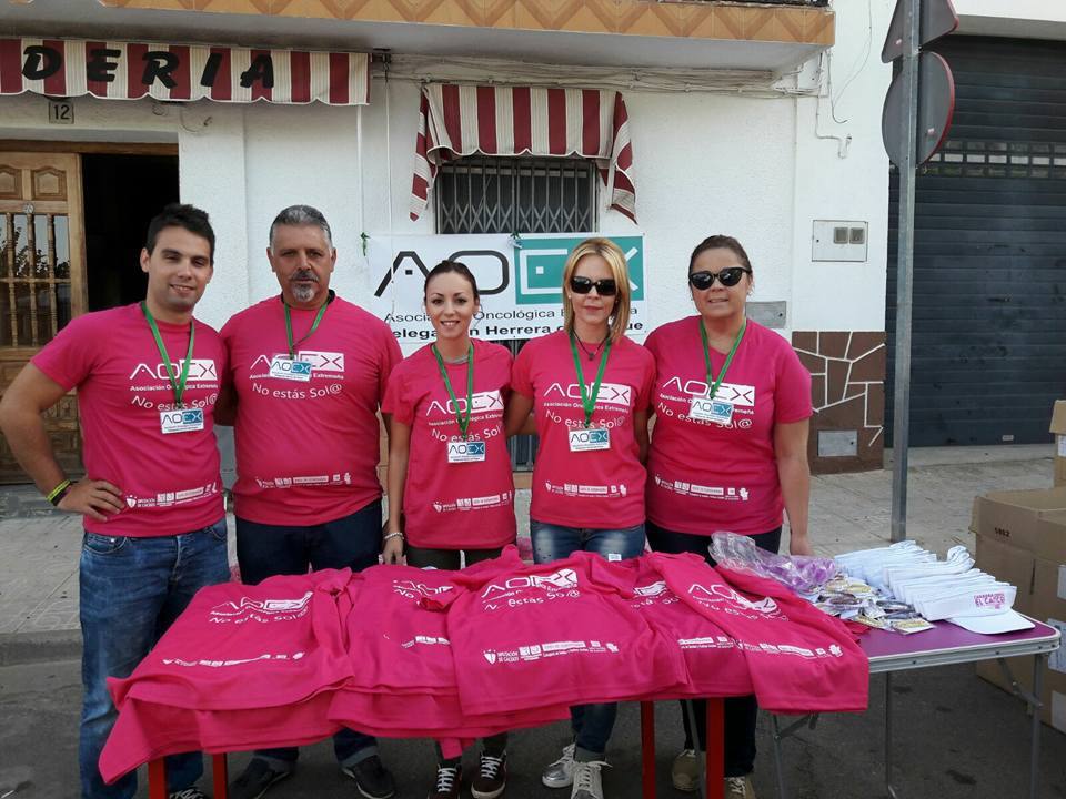 La marcha rosa contra el cáncer se celebrá este mes de octubre en Herrera del Duque