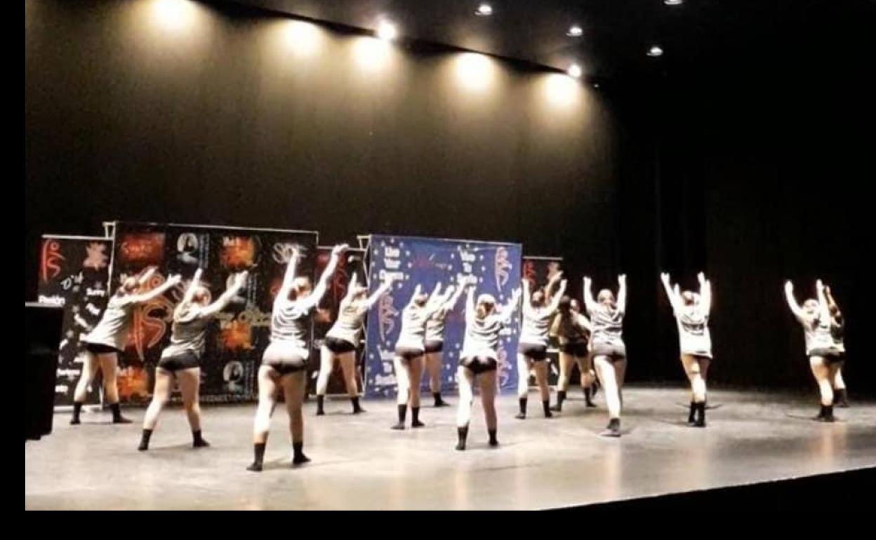 Piroutte, la escuela de danza dirigida por Noelia Acedo …. la danza ha sido un verdadero motor para vencer las dificultades de la pandemia».