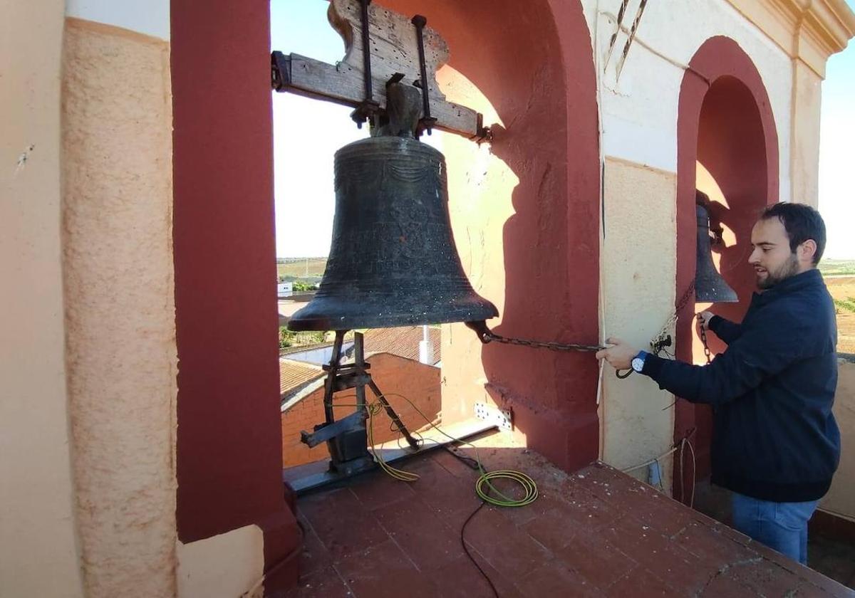 El hornachego Luis Penco ganador del concurso de «Campaneros» en Puebla del Prior