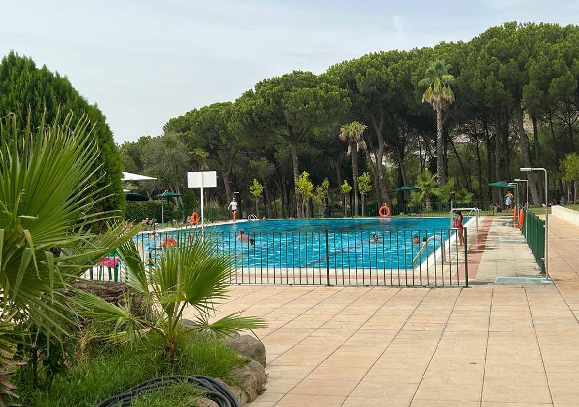 El PP de Hornachos propone ampliar el horario de cierre de la Piscina Municipal mientras duren los días de ola de calor