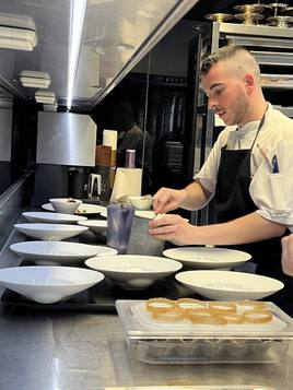 Jesús Cáceres en la cocina de Atrio
