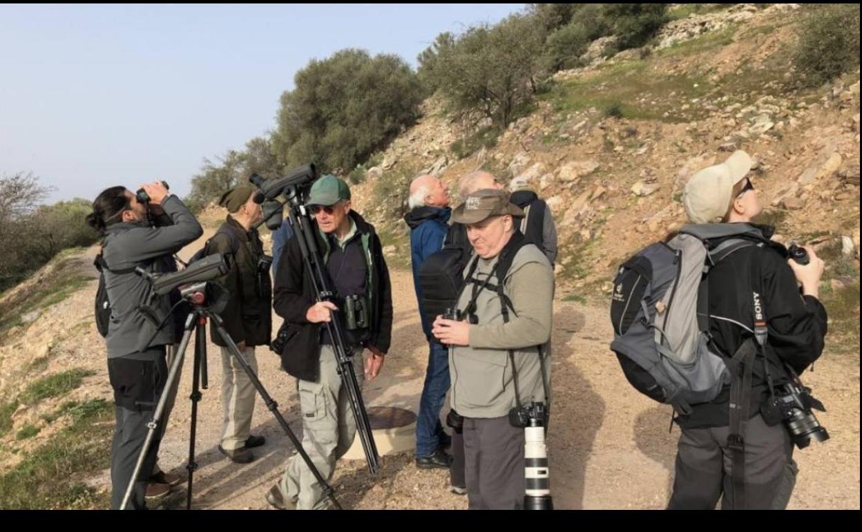 Agentes turísticos de siete países y cuatro comunidades autónomas visitan la Sierra de Hornachos con motivo de FIO