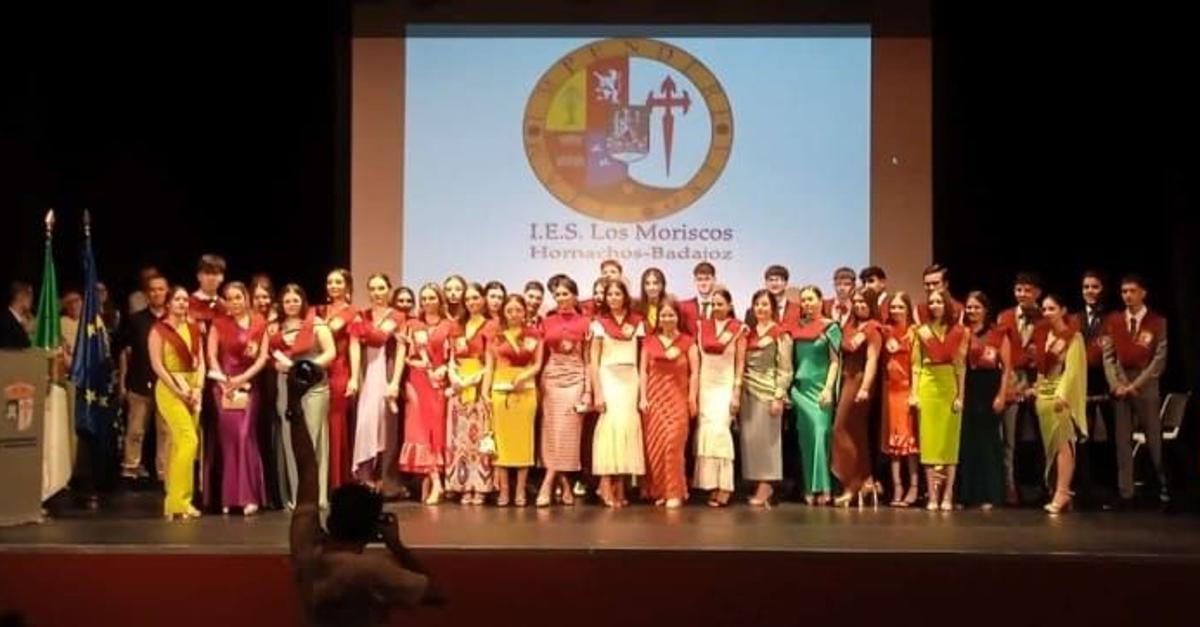 Este viernes se ha llevado a cabo la Graduación de los alumnos y alumnas de 2º de Bachillerato del IES «Los Moriscos»