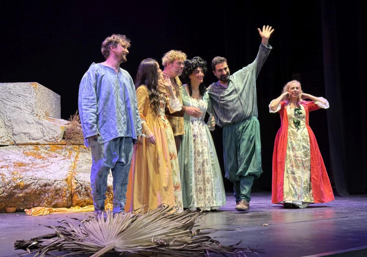 Palique Teatro pone de nuevo en escena en Hornachos «La Calentura»