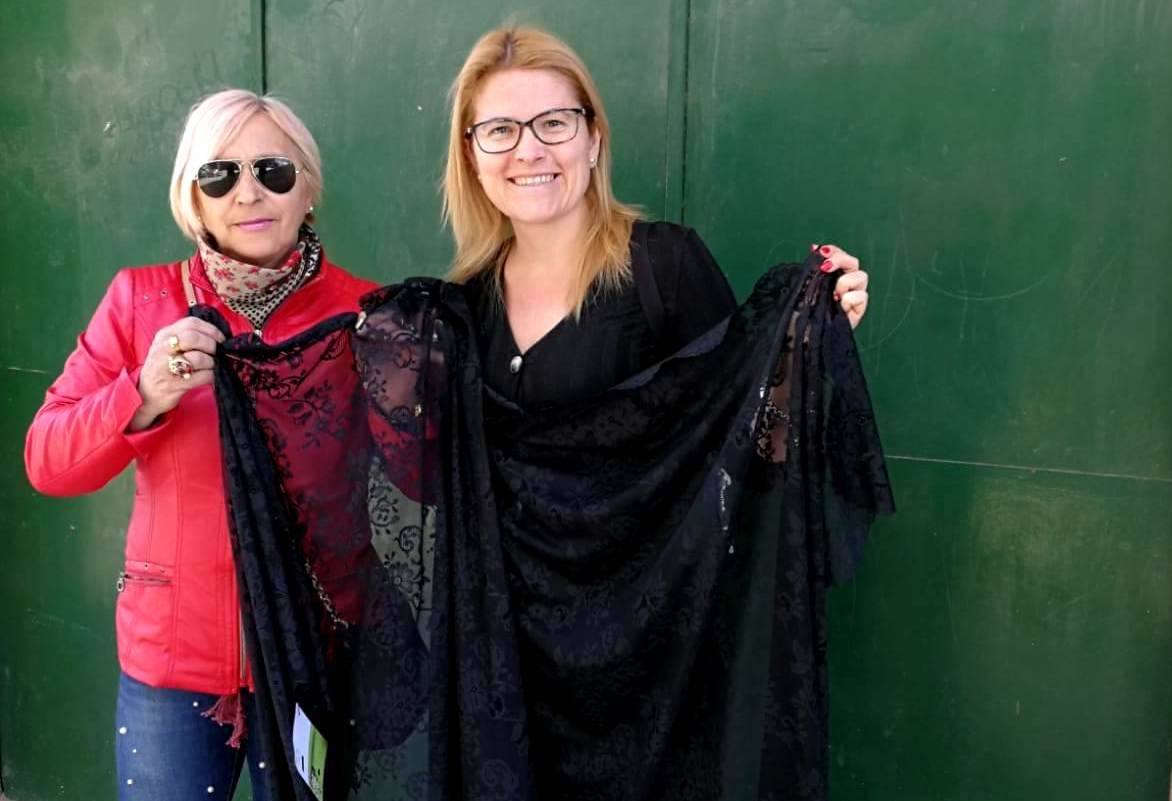 La Cofradía de la Virgen de Soledad rifa una mantilla