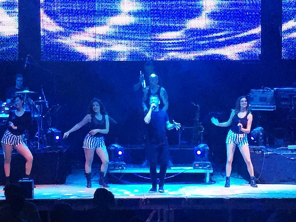 Orquesta La Brújula Show.