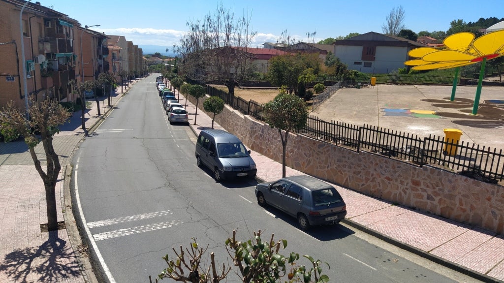 Avenida de la Montaña solitaria, como el resto de la población.