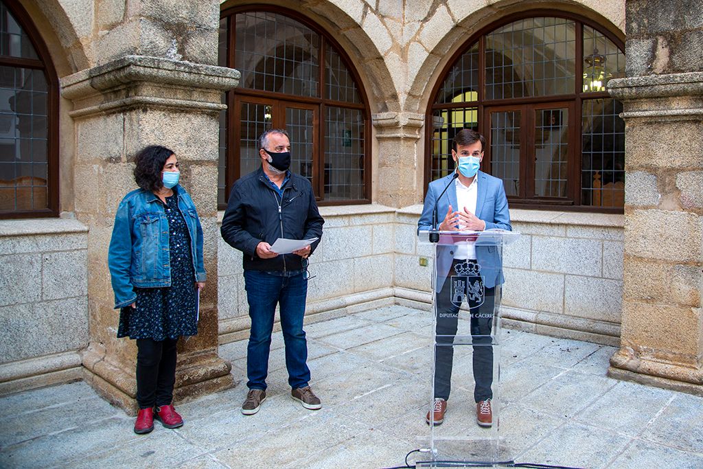 Presentación de la campaña por el diputado de Cultura y Deportes, Fernando J. Grande Cano.