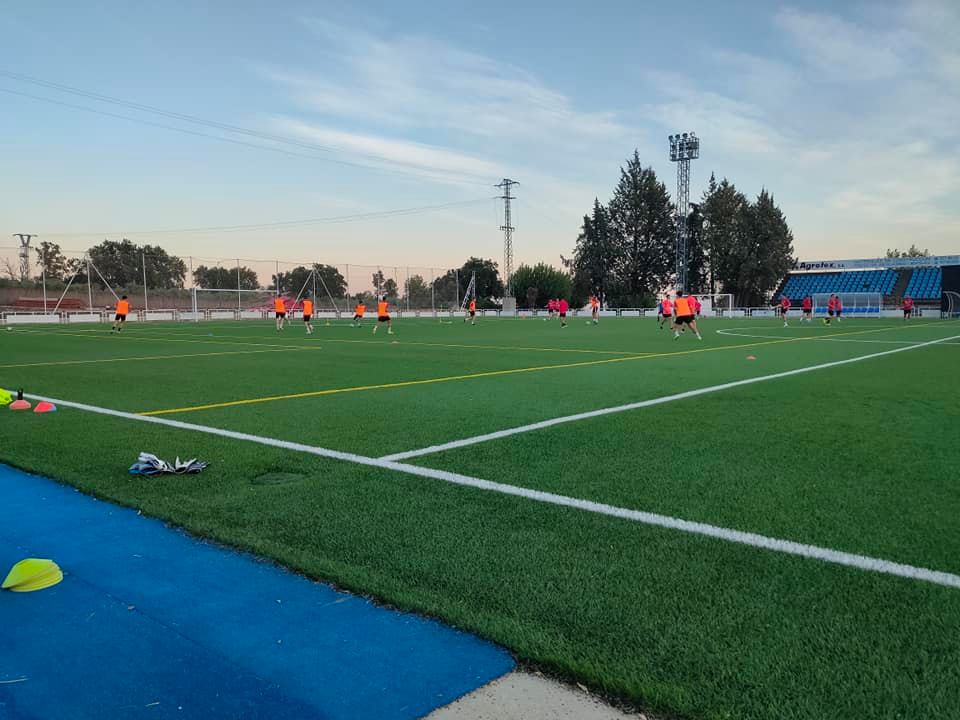 Hoy, amistoso entre el Jaraíz y CP Moralo Juvenil