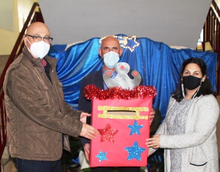 Entrega del buzón en el colegio Gregoria Collado. 