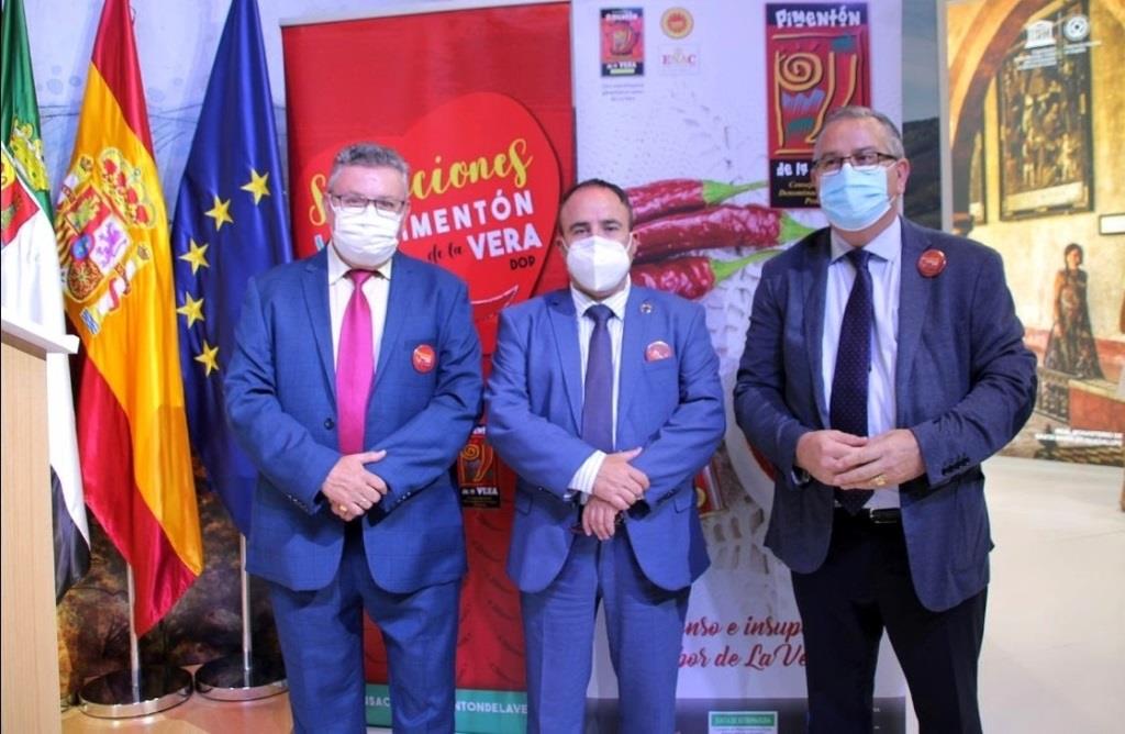 Magdaleno, Martín y Sánchez durante la presentación en Fitur de Sensaciones.