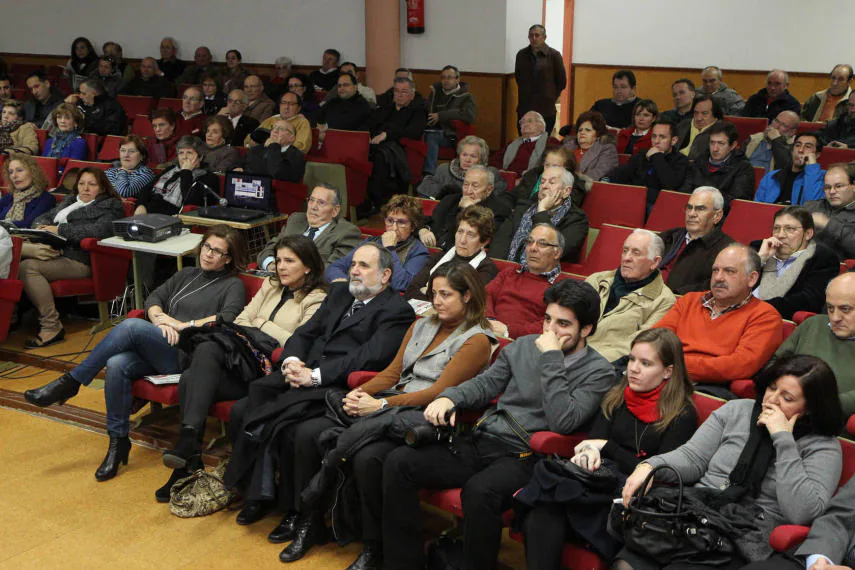 Publico que asistió a la presentación del Hiperlocal en febrero de 2013.