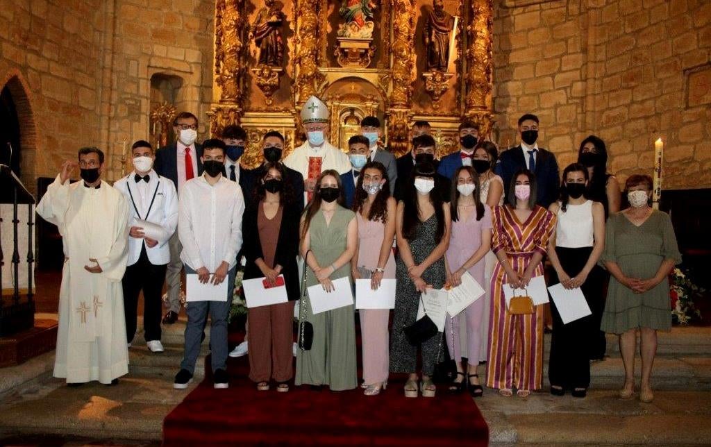 77 jóvenes y adultos se confirman en cuatro turnos, por la pandemia