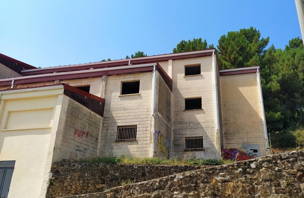 Módulo del antiguo colegio de los frailes que pasará de nuevo a manos municipales. 