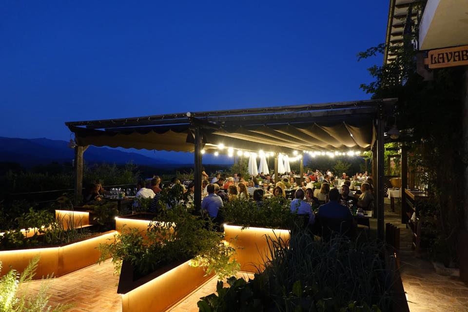 Terraza del restaurante La Finca del hotel rural Villa Xarahíz. 