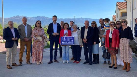 Una calle lleva ya el nombre de la doctora Mariluz Amador Muñoz