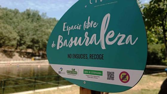 La piscina natural del Lago, espacio libre de 'basuraleza'