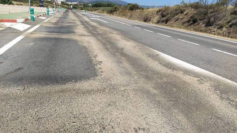 El Ayuntamiento solicita a la Junta el arreglo integral de la carretera comarcal EX-392