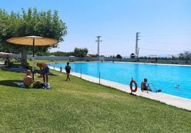 La piscina municipal o vaso de dimensiones olímpicas.