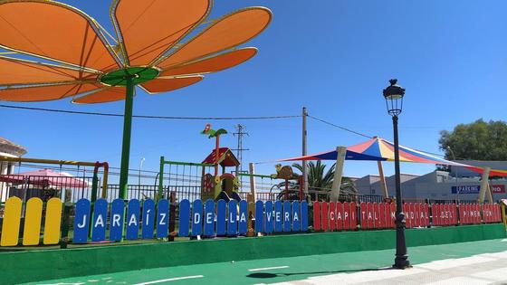 El parque infantil de la estación de autobuses estrena nuevo vallado