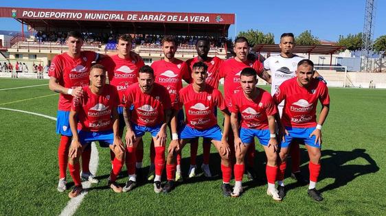 El Jaraíz golea al Don Álvaro en su segundo partido de Tercera División en casa.