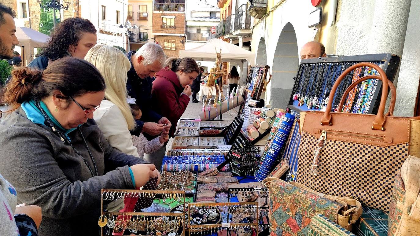 El mercado de San Andrés se celebra con música, artesanía y tradición