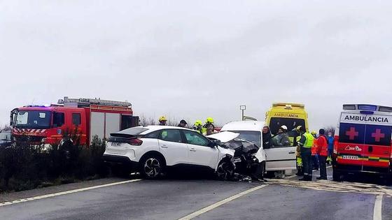 Cuatro heridos en un choque frontal ocurrido en la EX-203, tramo Jaraíz-Plasencia