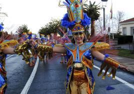 El espectacular desfile del pasado, pese a la lluvia y frío, el intenso frío.