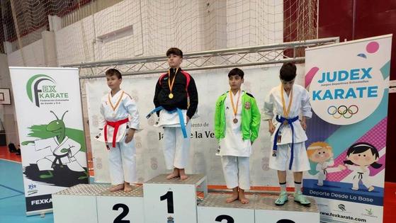 Los alumnos del Club de Karate Jaraíz logran 22 medallas en los Judex