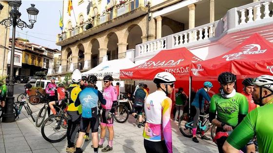 La ruta MTB 'La Vera en femenino y compañía' alcanza la VI edición