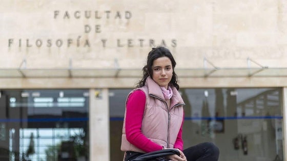 La jaraiceña Carla García, la primera universitaria de su familia