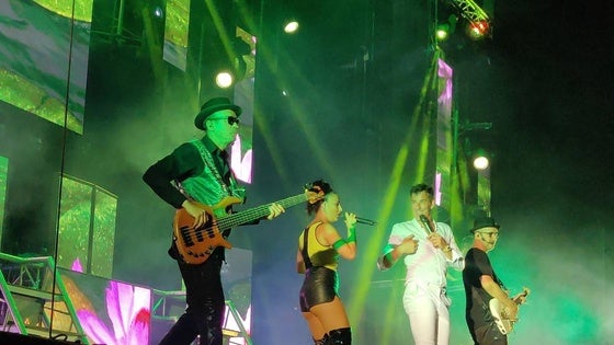 Luz, sonido y espectáculo en el auditorio municipal con la orquesta Pikante