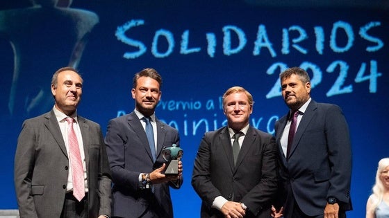 El Ayuntamiento recibe el Premio Solidario ONCE Extremadura 2024